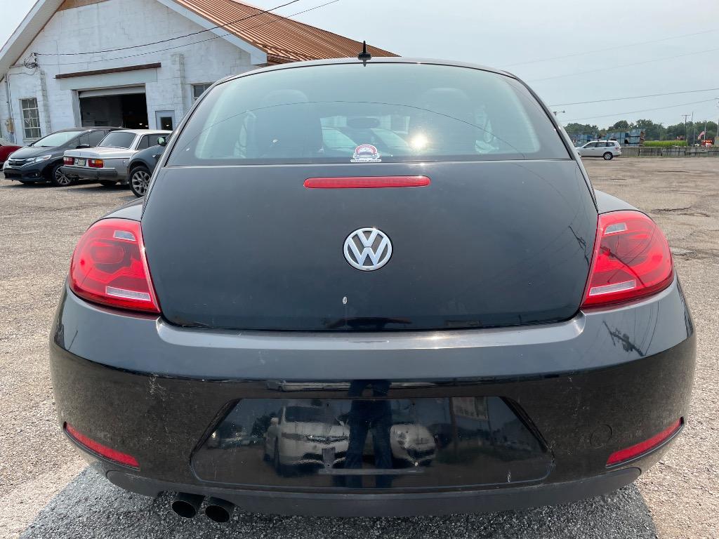 2012 Volkswagen Beetle - $10,400