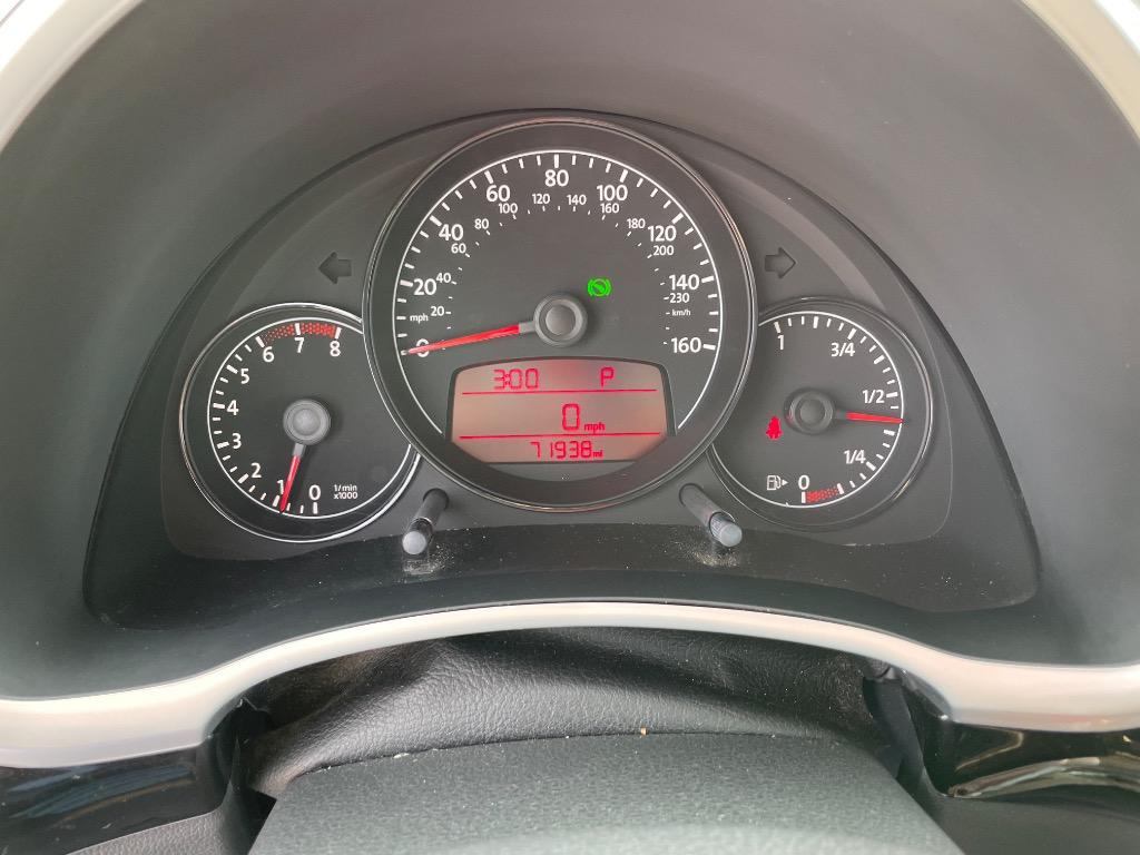 2012 Volkswagen Beetle - $10,400
