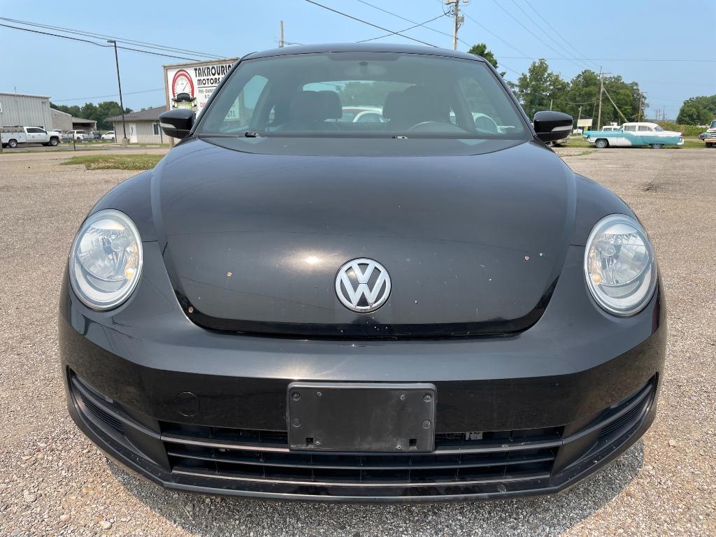 2012 Volkswagen Beetle - $10,400