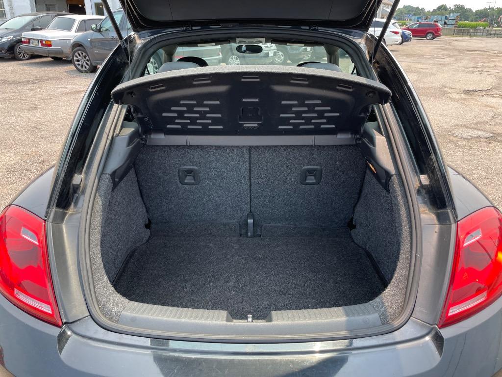 2012 Volkswagen Beetle - $10,400