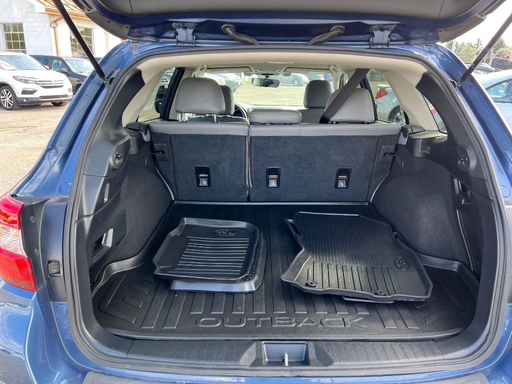 2019 Subaru Outback - $17,995