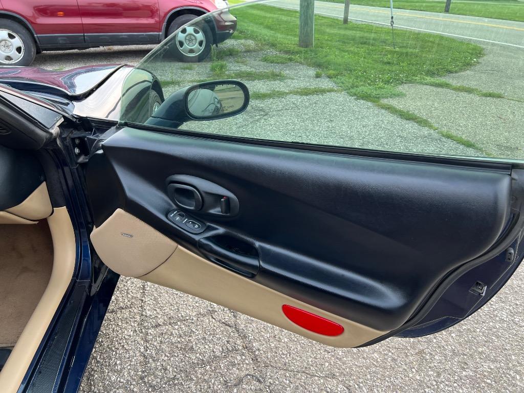 2001 Chevrolet Corvette - $14,995