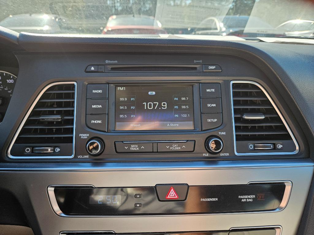 2015 Hyundai Sonata - $10,500