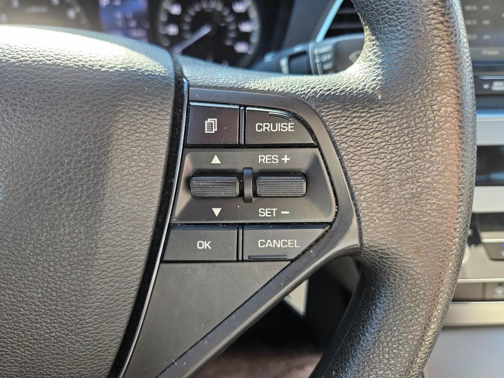 2015 Hyundai Sonata - $10,500