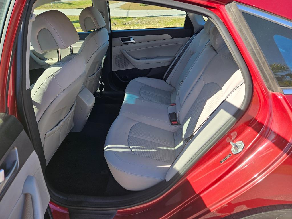 2015 Hyundai Sonata - $10,500