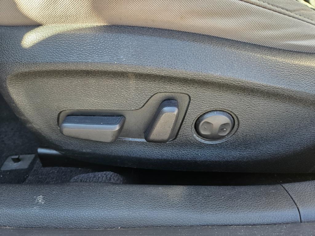 2015 Hyundai Sonata - $10,500