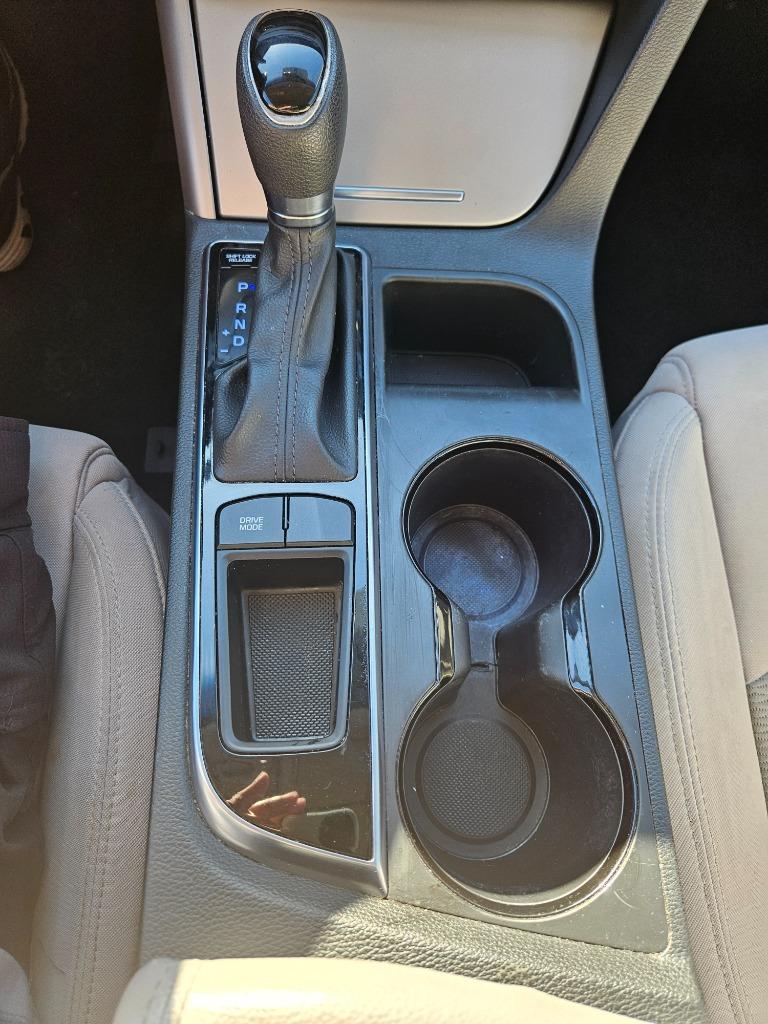 2015 Hyundai Sonata - $10,500