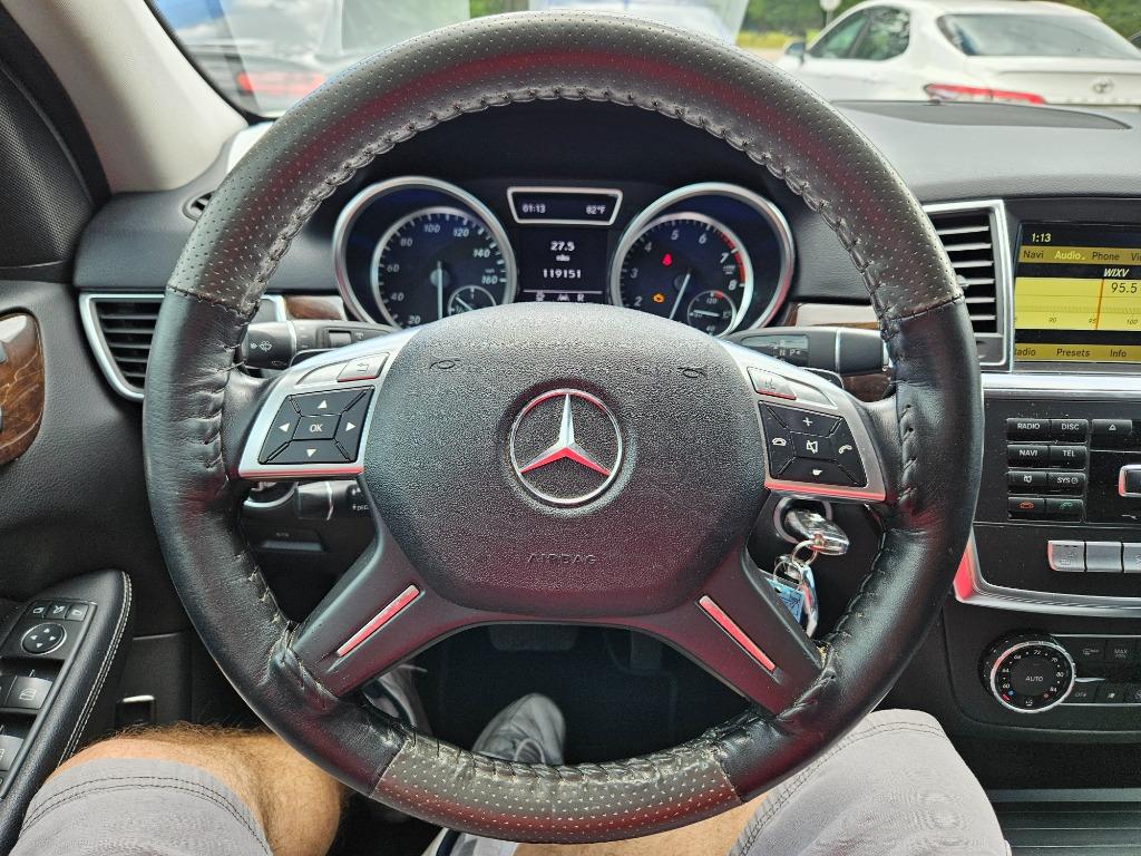 2012 Mercedes-Benz Ml-class - $11,000