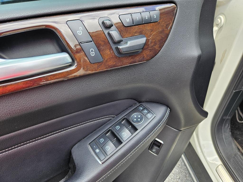 2012 Mercedes-Benz Ml-class - $11,000