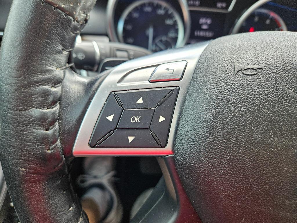 2012 Mercedes-Benz Ml-class - $11,000