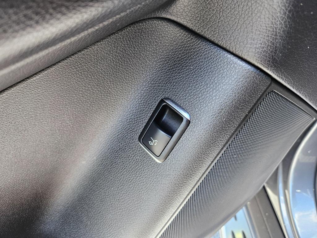 2018 Mercedes-Benz E-Class - $17,500