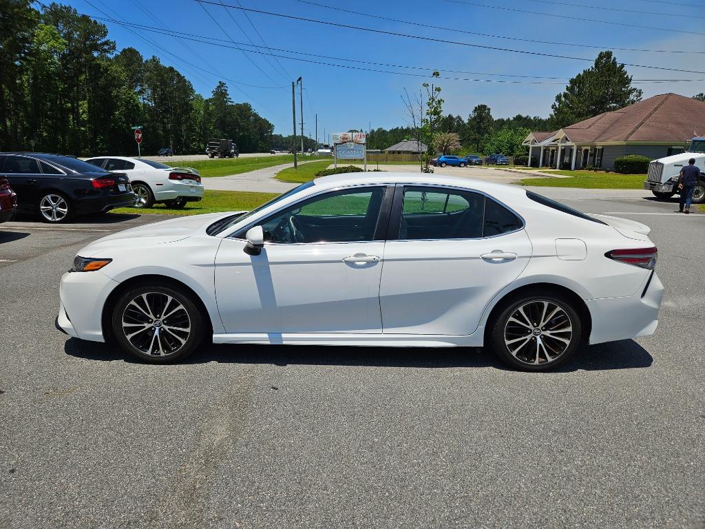 2018 Toyota Camry - $16,000