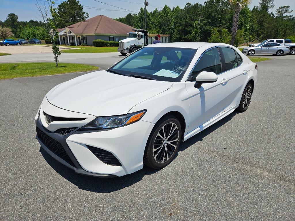 2018 Toyota Camry - $16,000