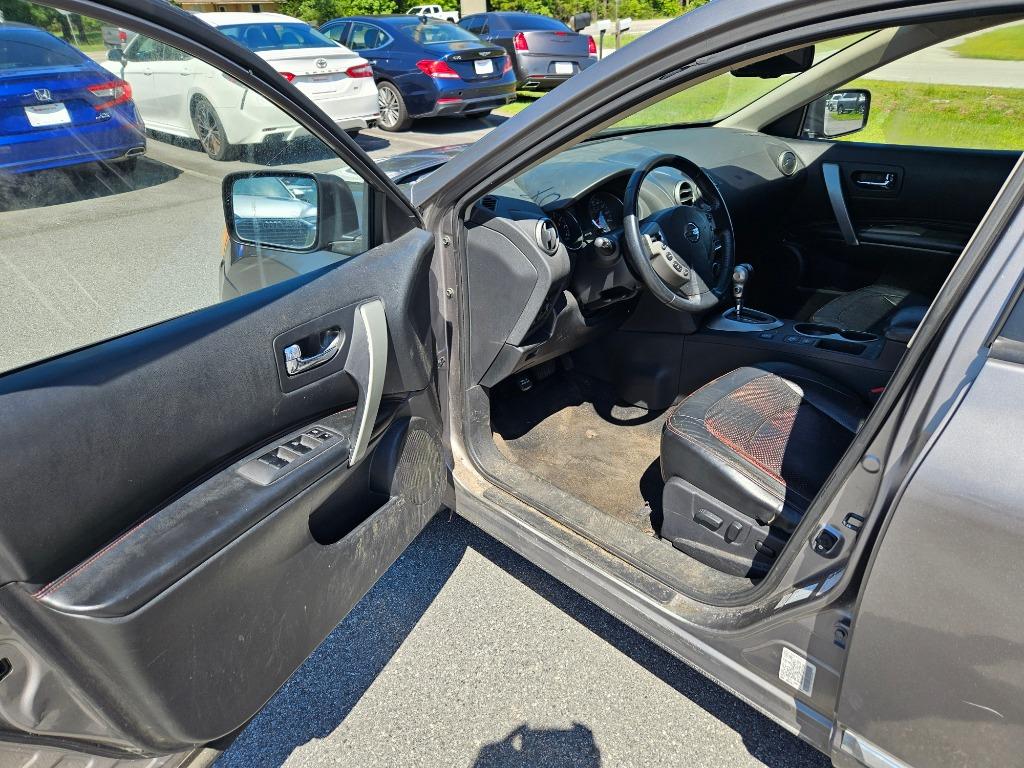 2013 Nissan Rogue - $8,000