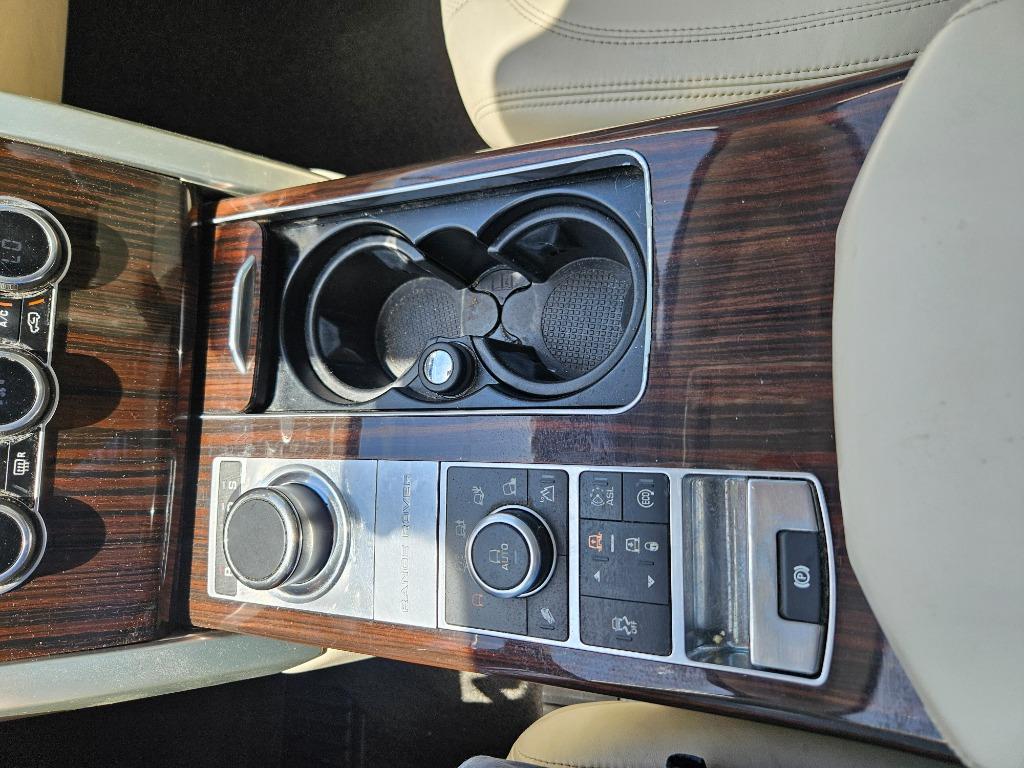 2014 Land Rover Range Rover - $16,000