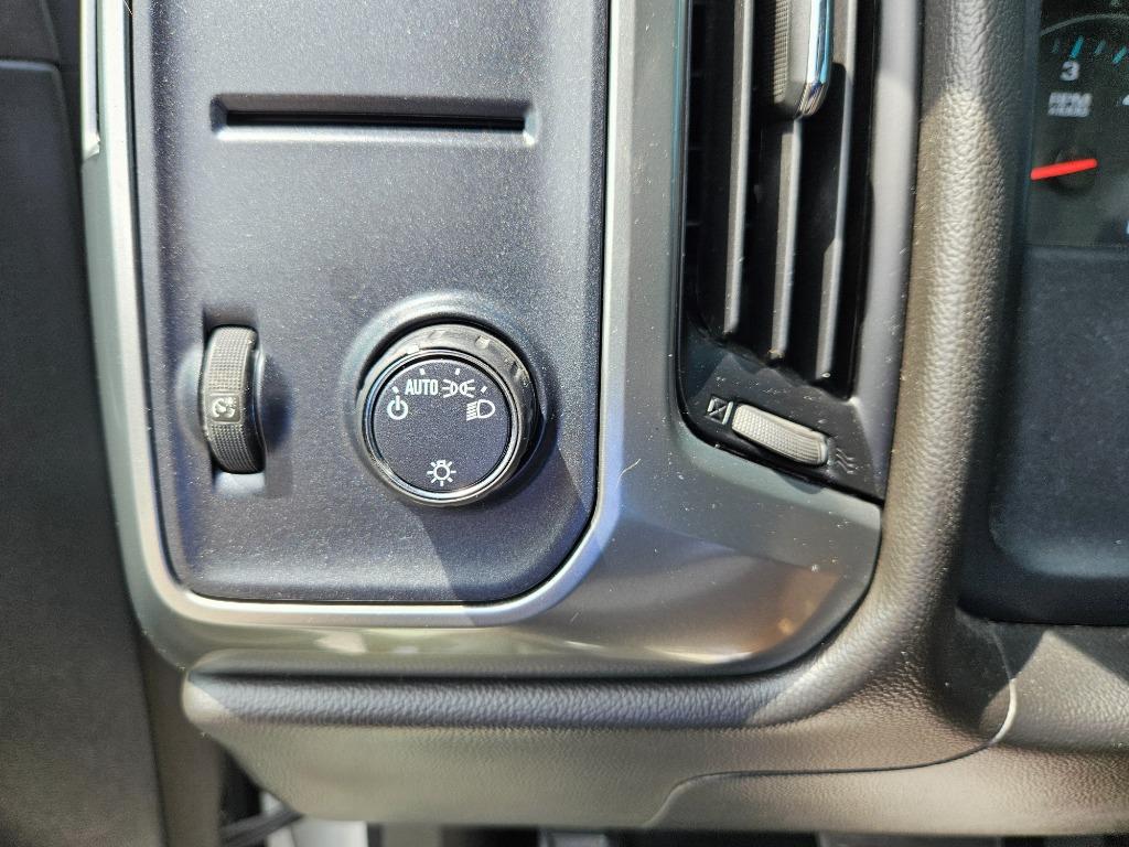 2018 Chevrolet Silverado 1500 - $22,000