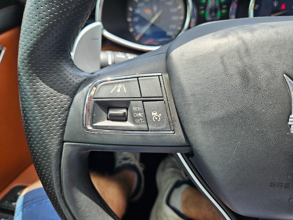2017 Maserati Quattroporte - $15,000