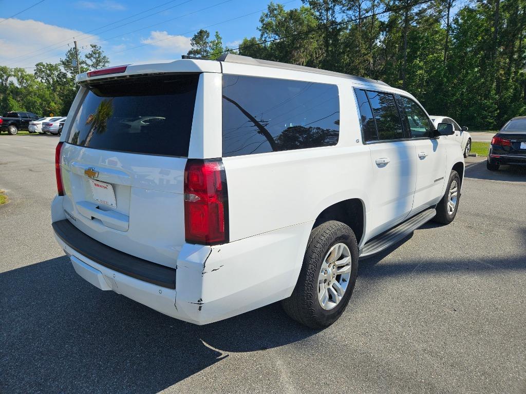 2020 Chevrolet Suburban 1500 LT photo
