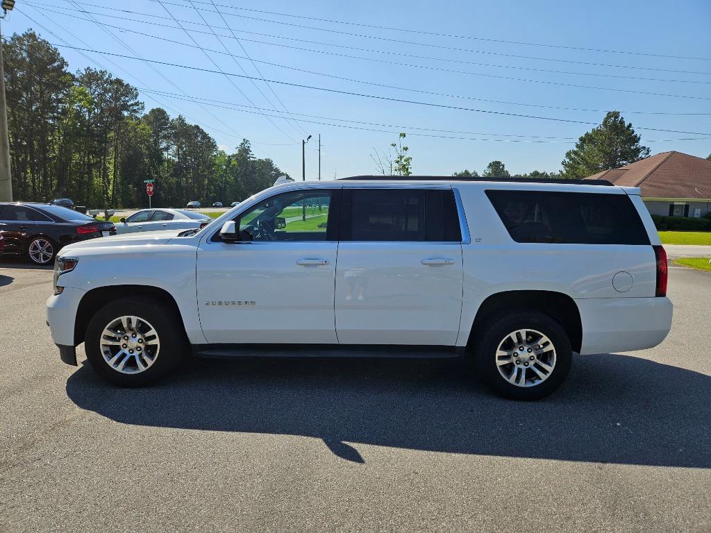 2020 Chevrolet Suburban 1500 LT photo