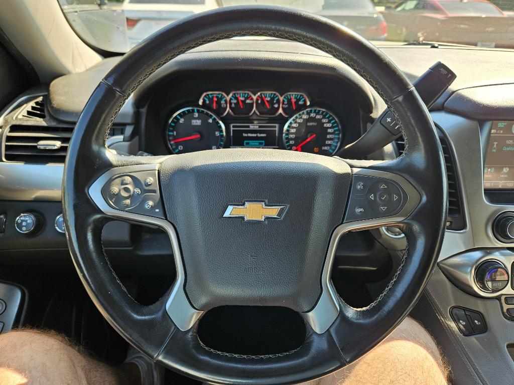 2020 Chevrolet Suburban 1500 LT photo