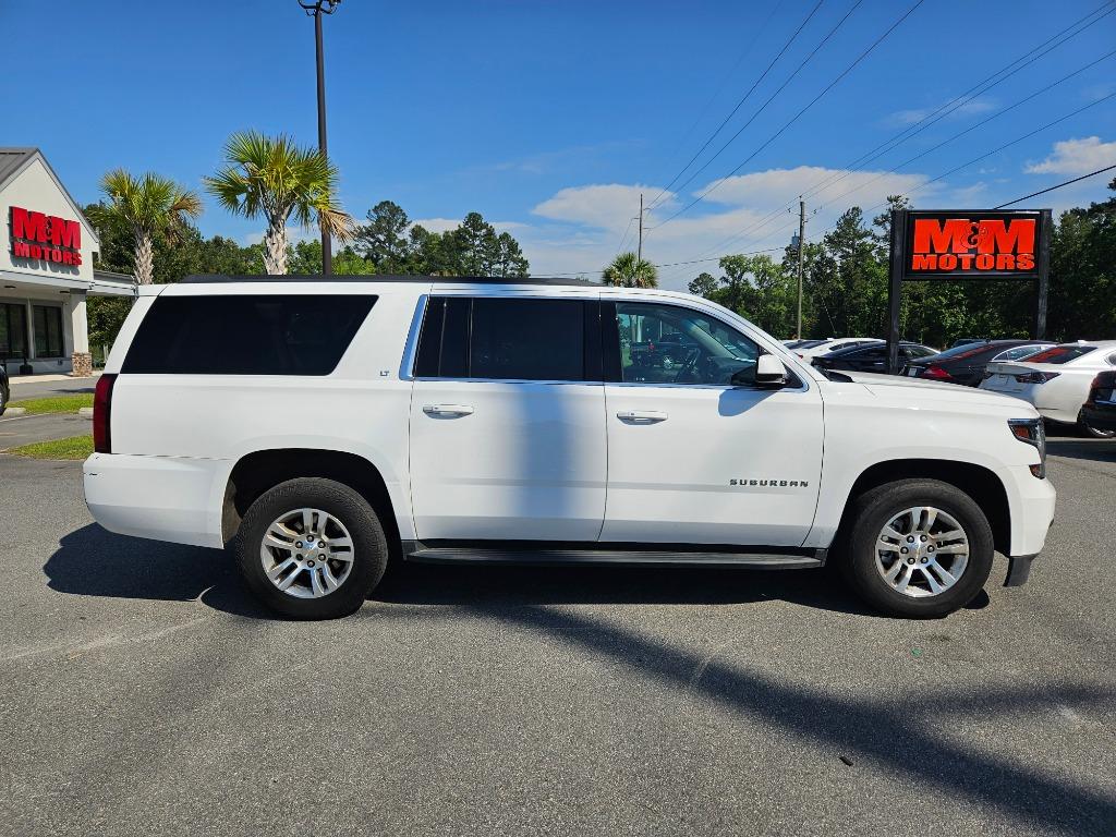 2020 Chevrolet Suburban 1500 LT photo