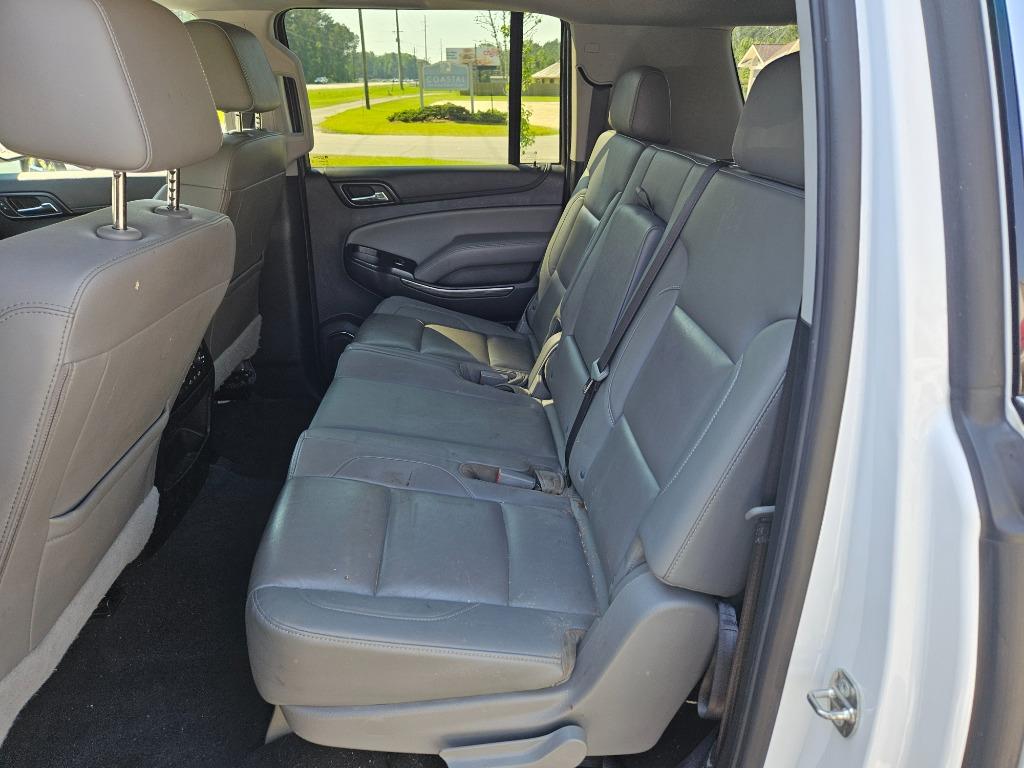 2020 Chevrolet Suburban 1500 LT photo