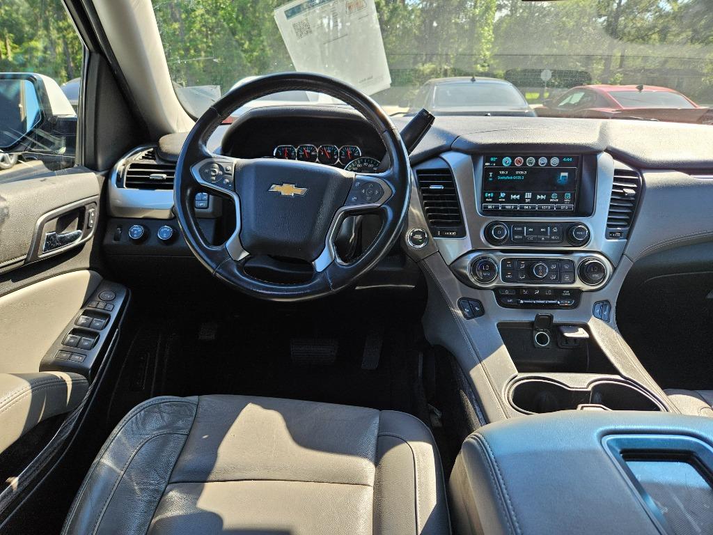2020 Chevrolet Suburban 1500 LT photo