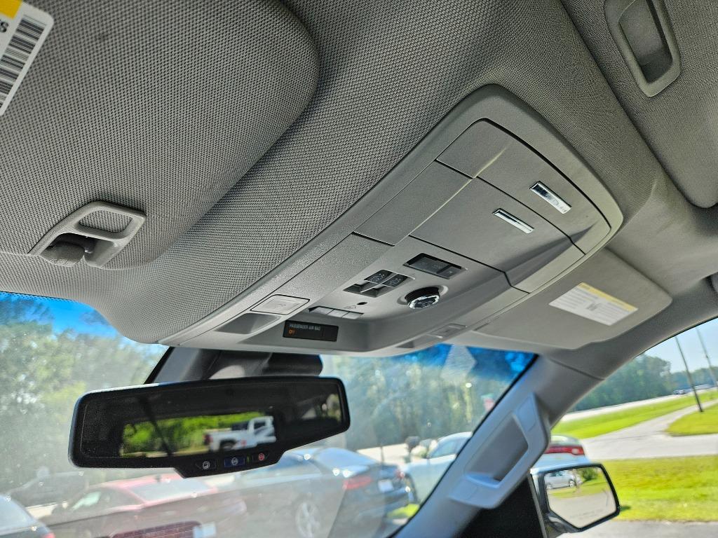 2020 Chevrolet Suburban 1500 LT photo