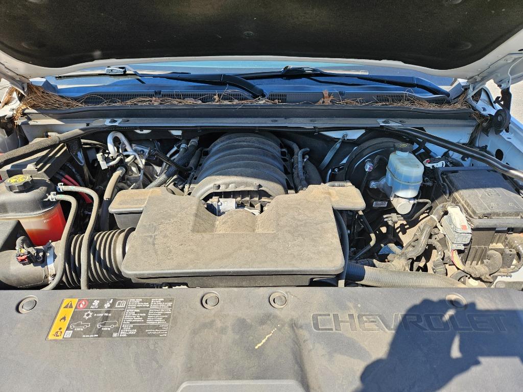 2020 Chevrolet Suburban 1500 LT photo