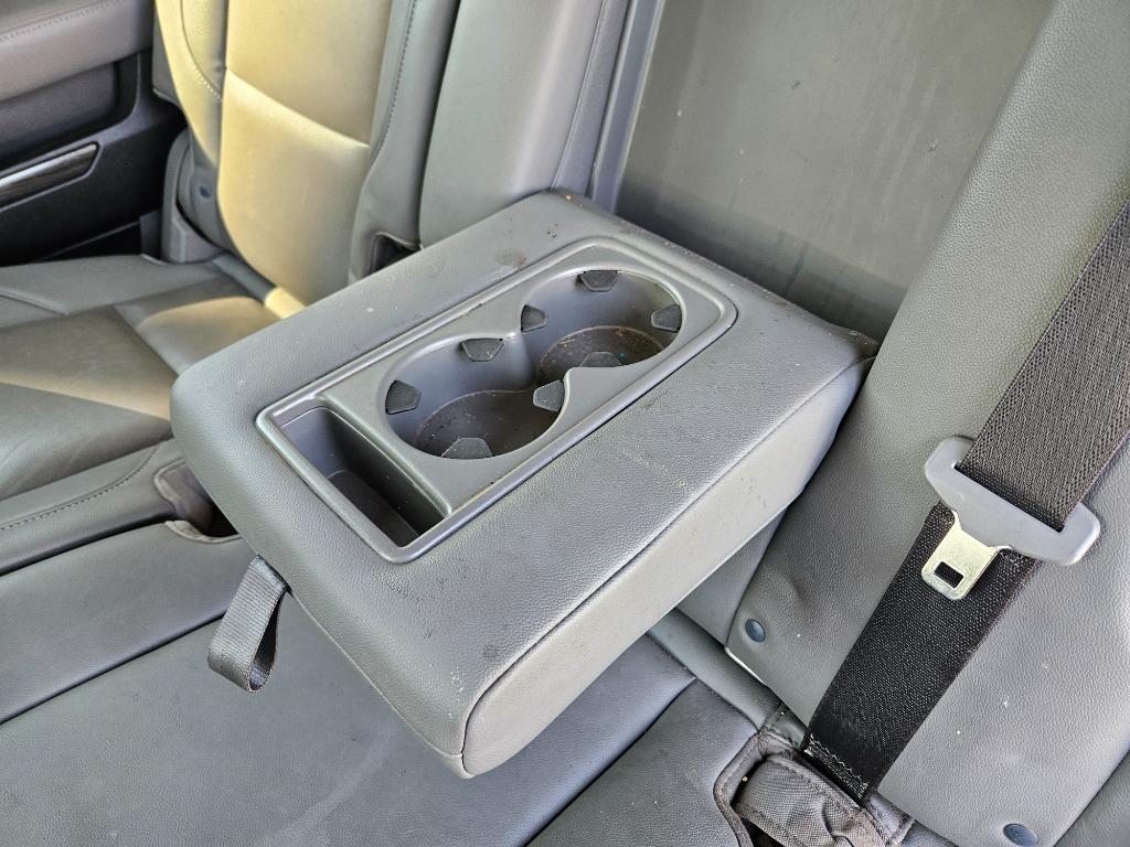 2020 Chevrolet Suburban 1500 LT photo