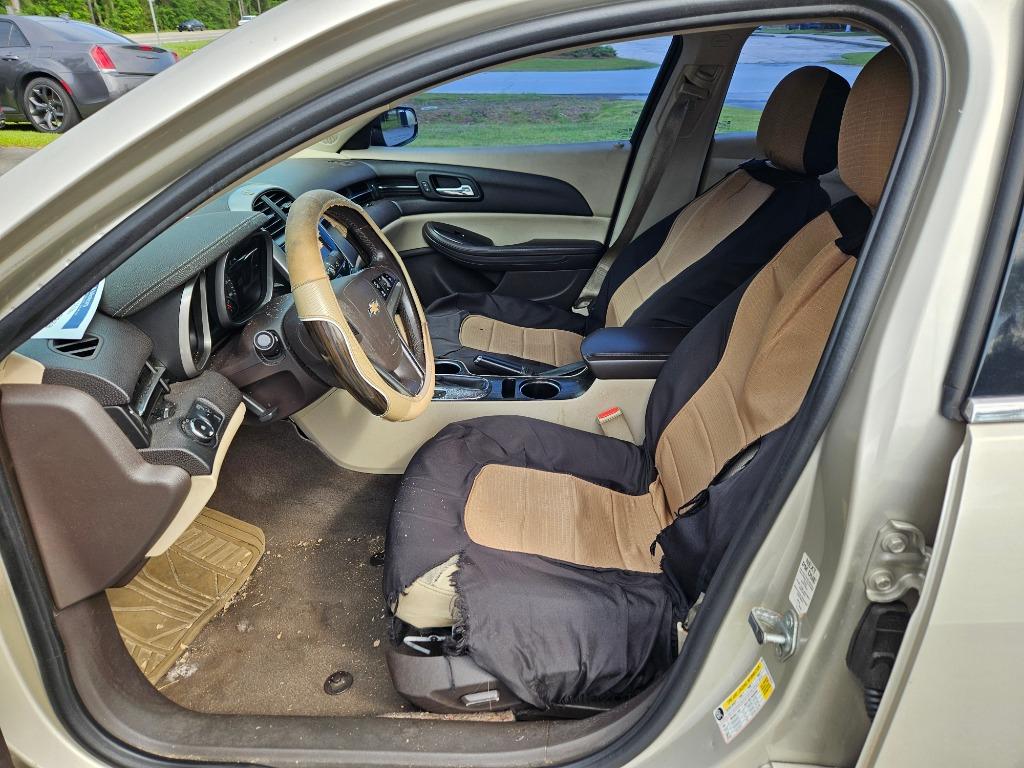 2015 Chevrolet Malibu - $7,000