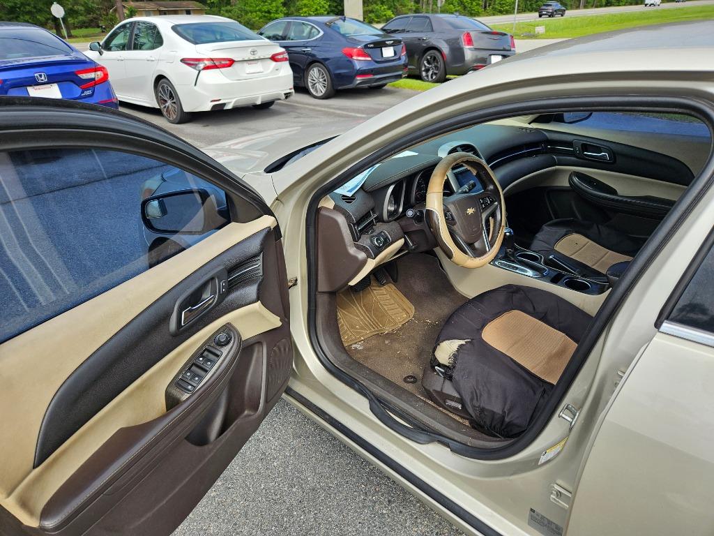 2015 Chevrolet Malibu - $7,000