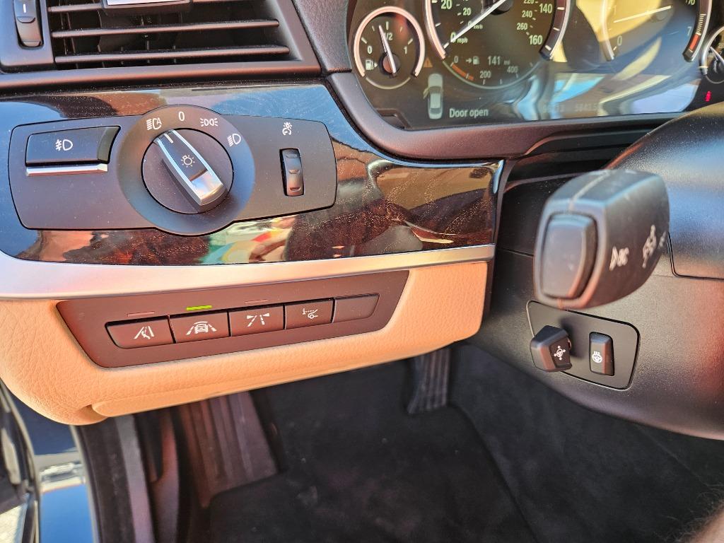 2016 BMW 5-Series 535xi photo
