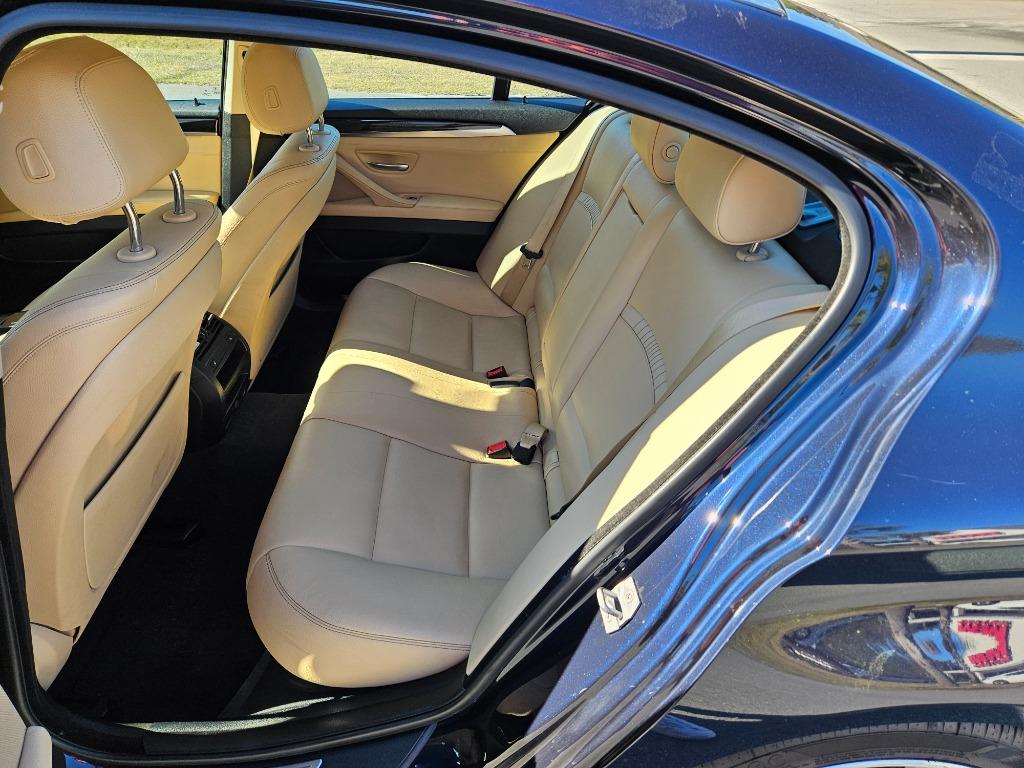 2016 BMW 5-Series 535xi photo