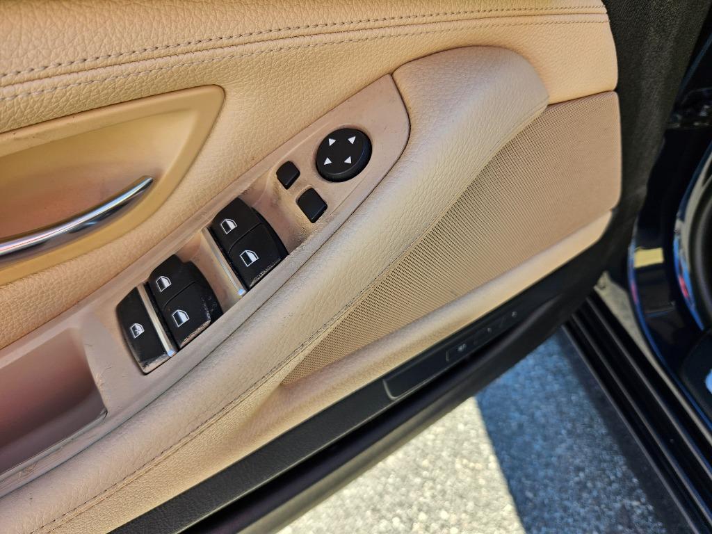 2016 BMW 5-Series 535xi photo