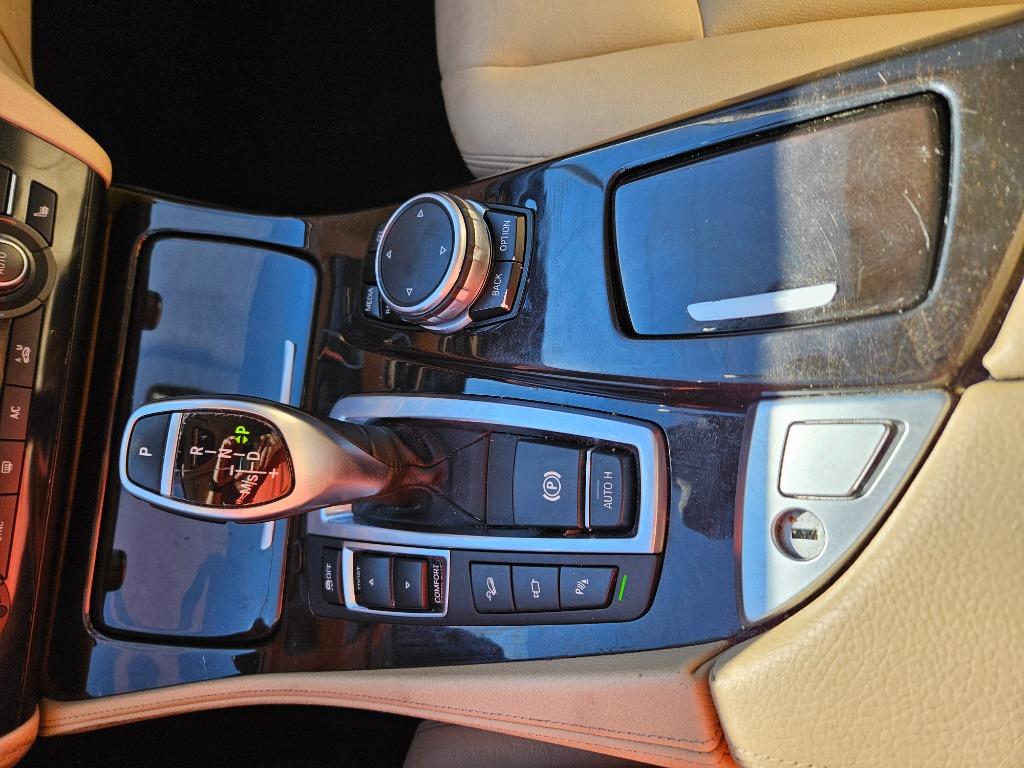 2016 BMW 5-Series 535xi photo