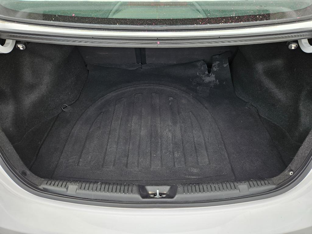 2015 Hyundai Elantra - $9,500
