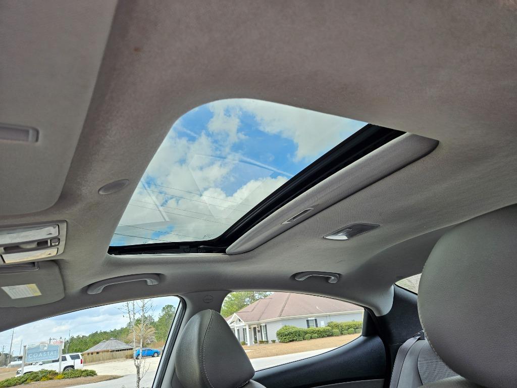 2015 Hyundai Elantra - $9,500