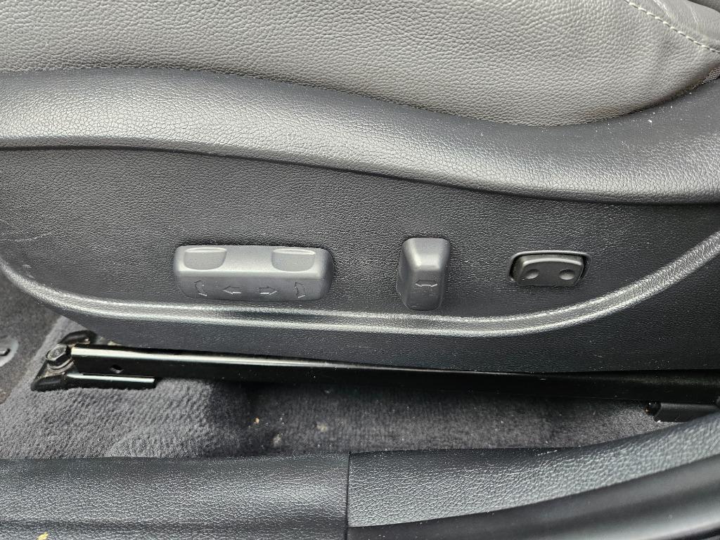 2015 Hyundai Elantra - $9,500