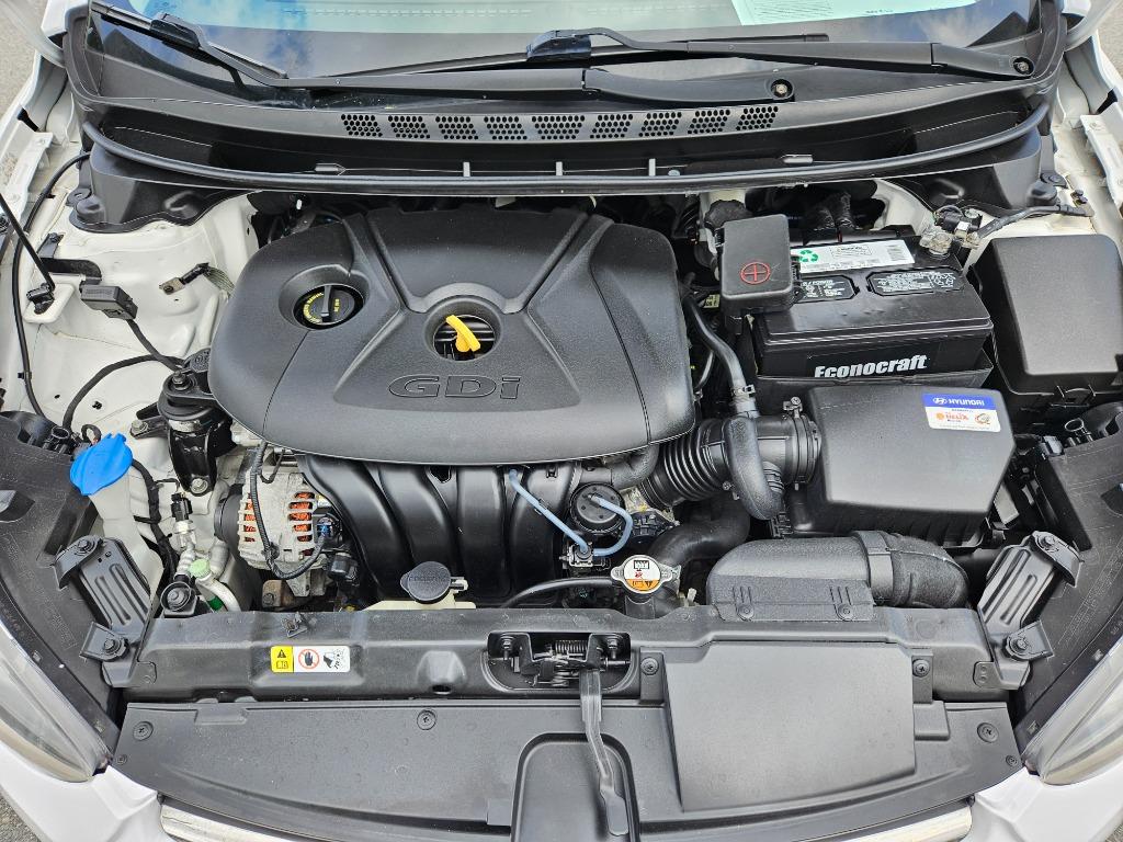 2015 Hyundai Elantra - $9,500