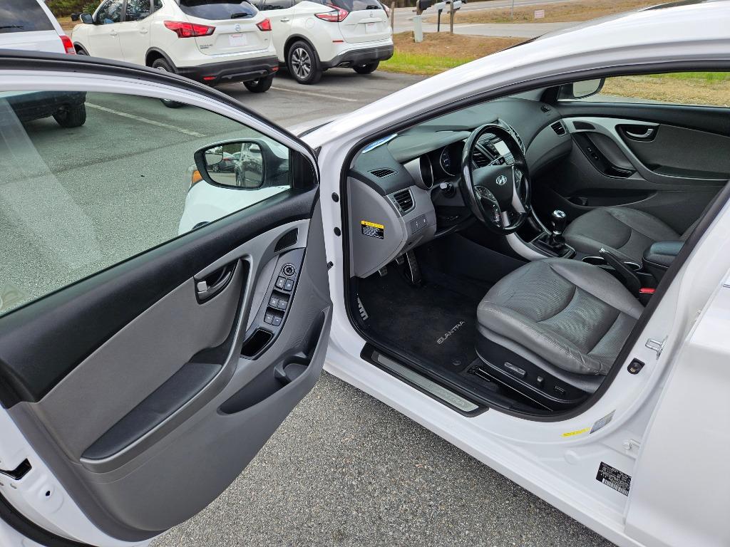 2015 Hyundai Elantra - $9,500