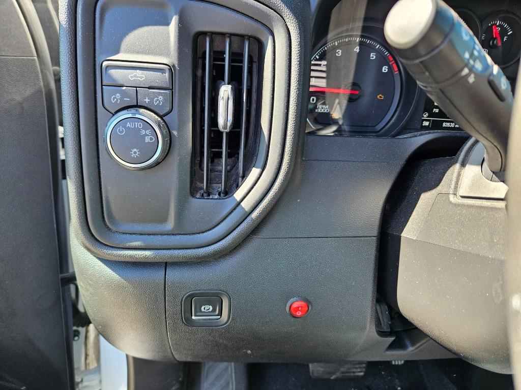 2020 Chevrolet Silverado 1500 Custom photo
