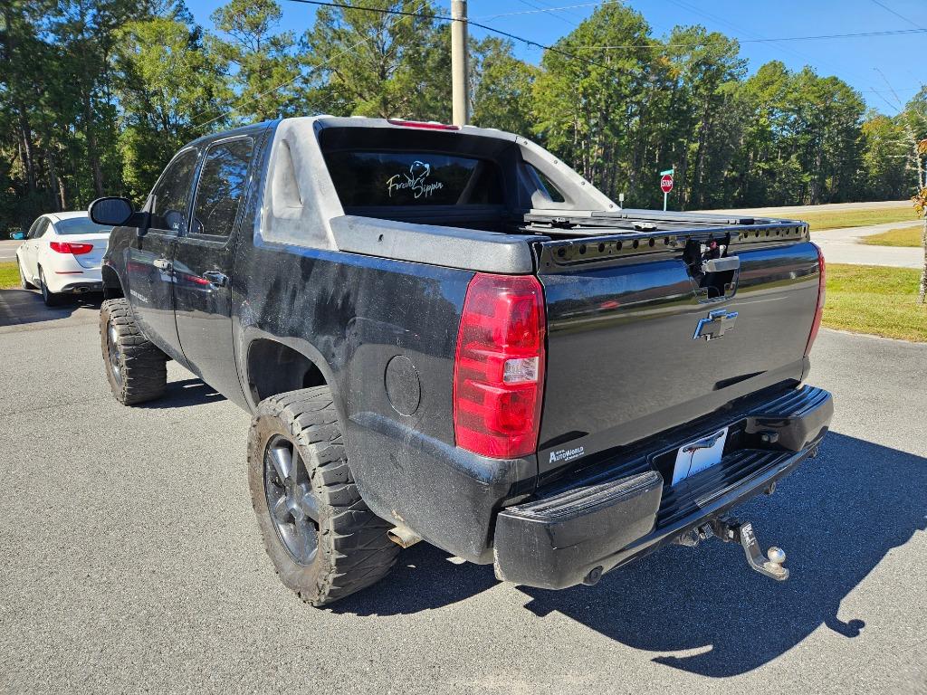 2007 Chevrolet Avalanche - $4,000
