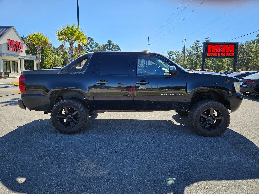2007 Chevrolet Avalanche - $4,000