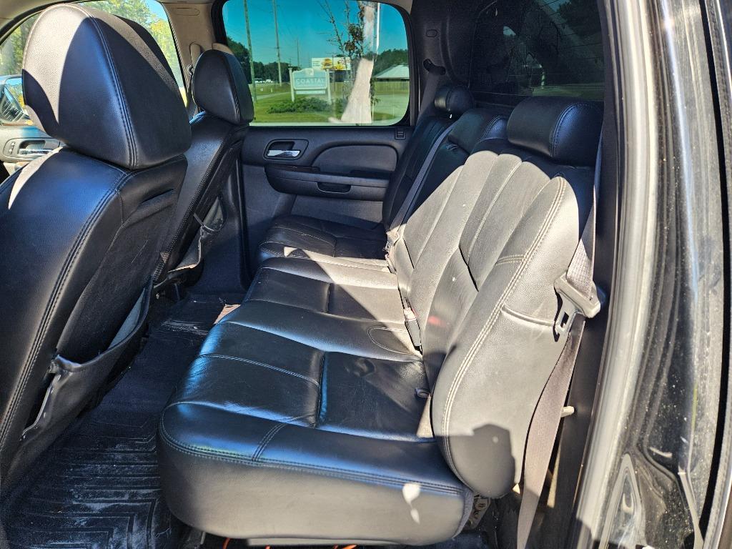 2007 Chevrolet Avalanche - $4,000
