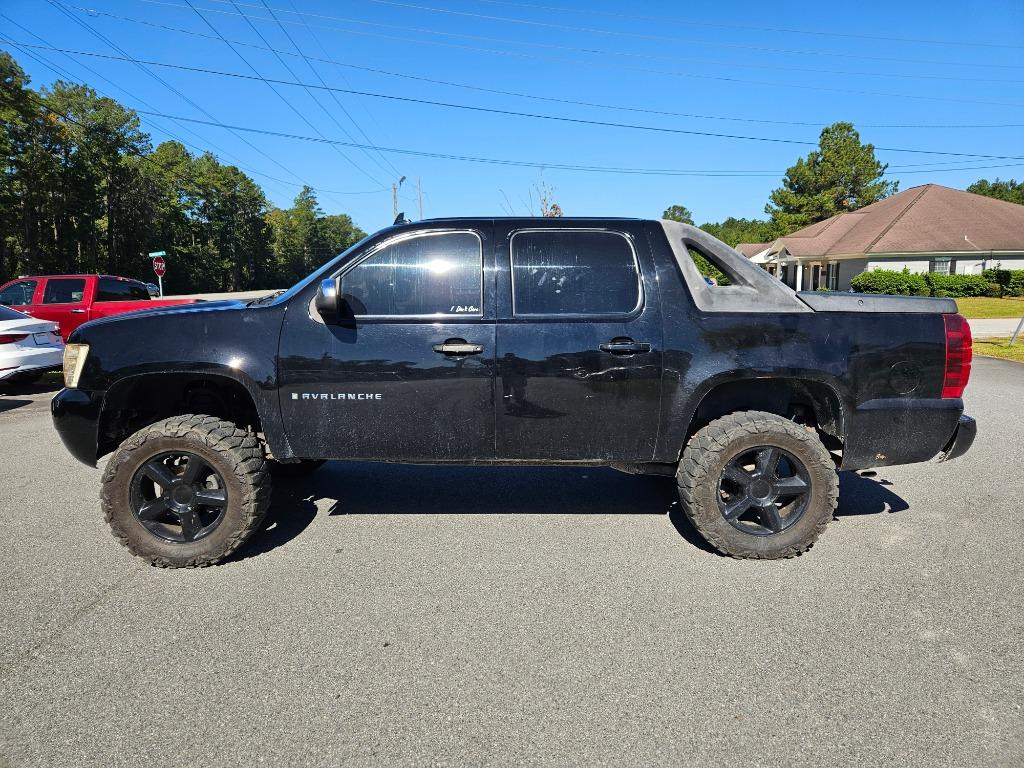 2007 Chevrolet Avalanche - $4,000