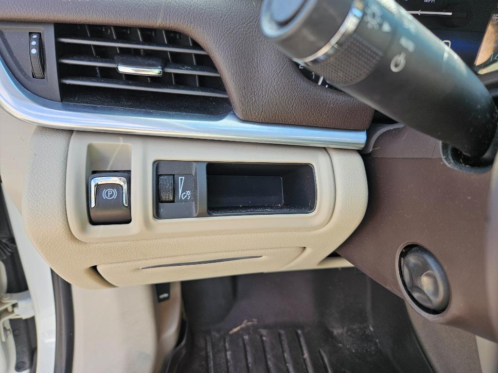 2014 Cadillac XTS - $13,500