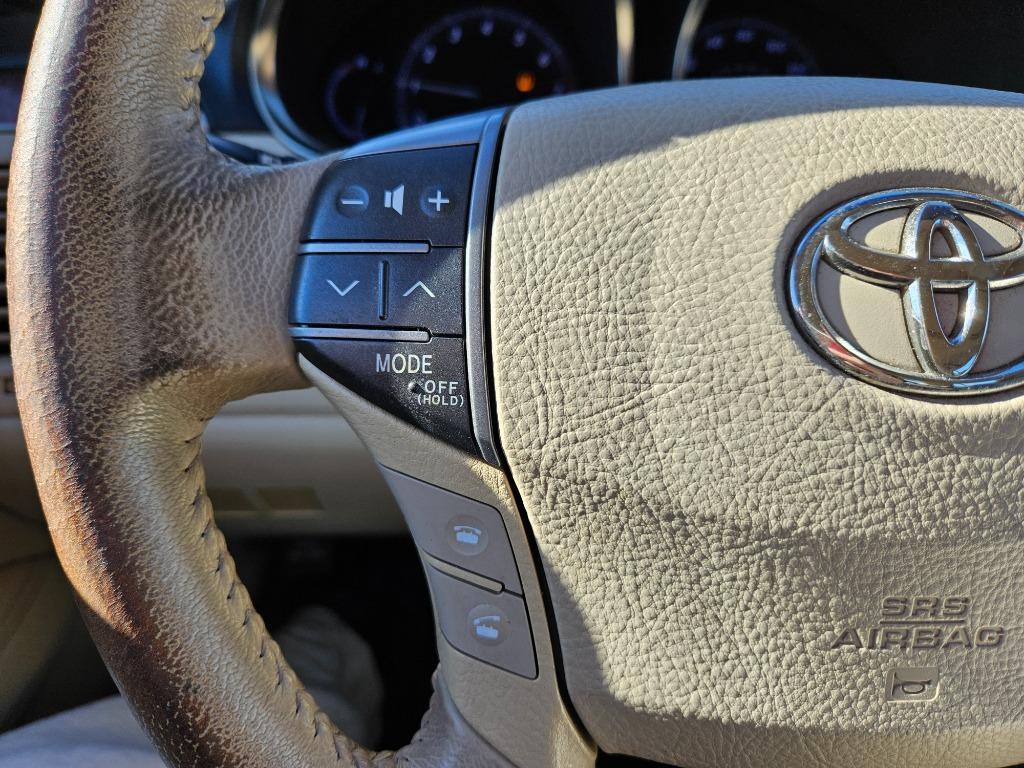 2011 Toyota Avalon - $11,000