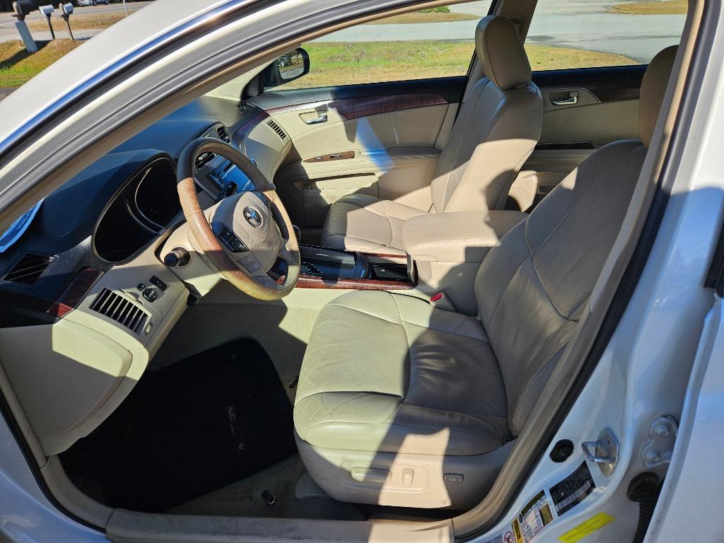 2011 Toyota Avalon - $11,000