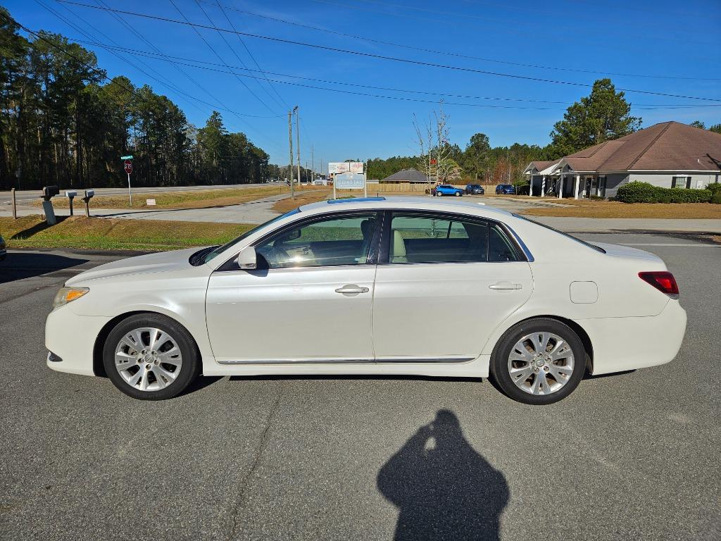 2011 Toyota Avalon - $11,000